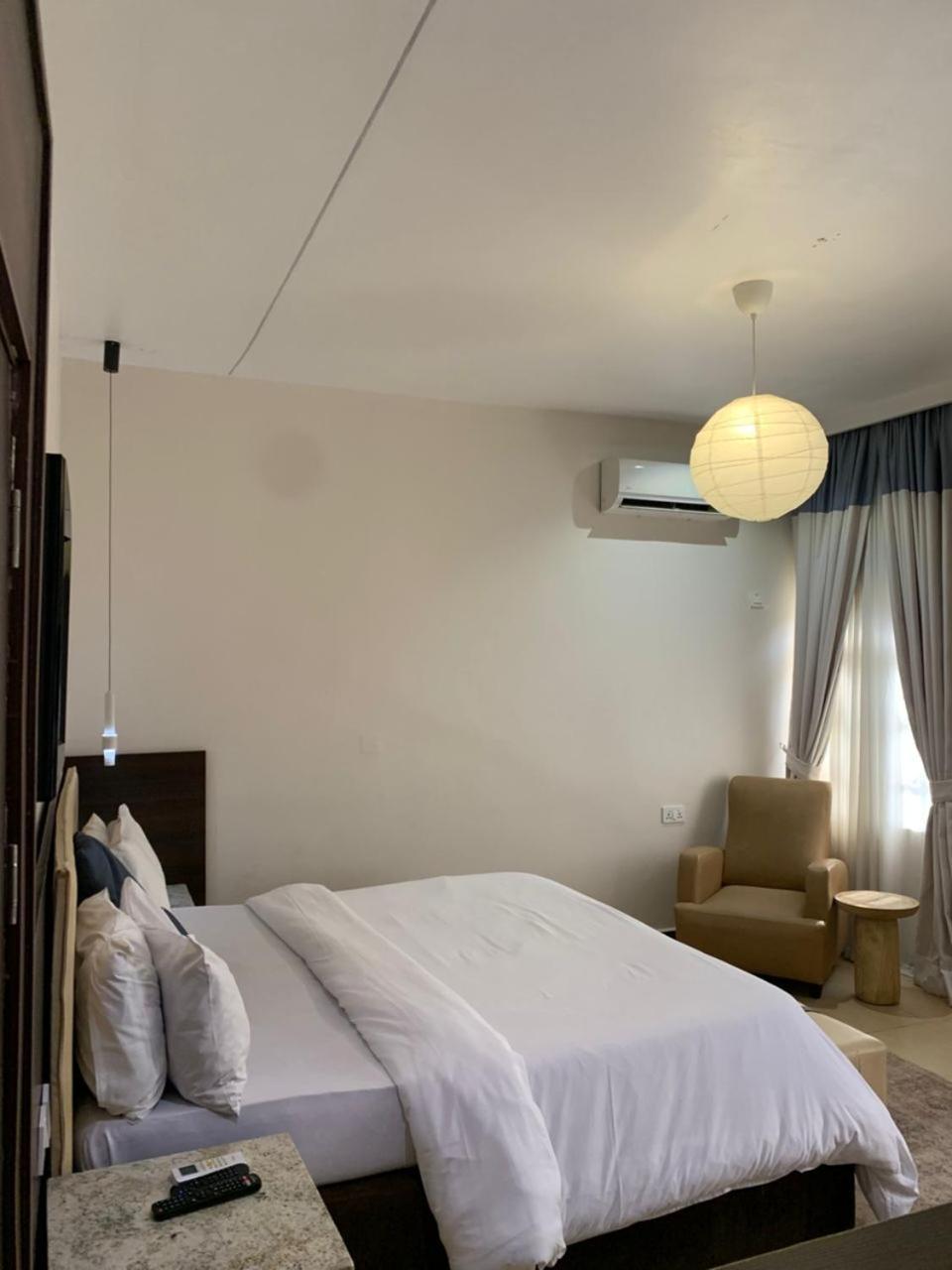 Centurion Aparthotel อาบูจา ภายนอก รูปภาพ