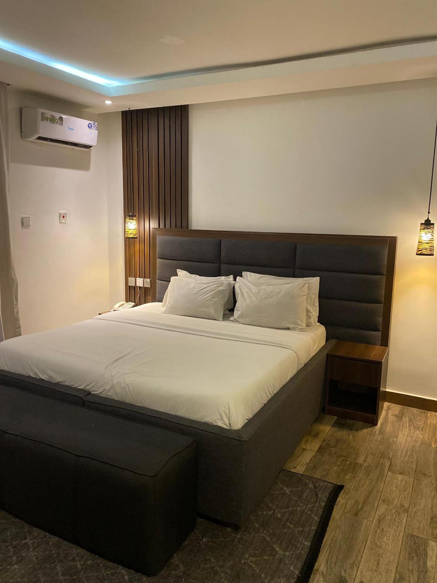 Centurion Aparthotel อาบูจา ภายนอก รูปภาพ